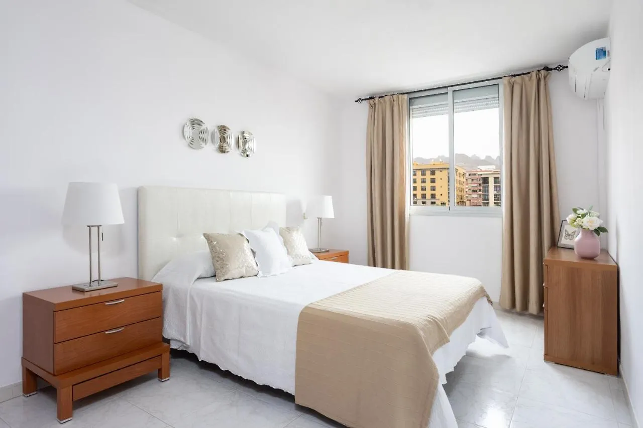 Apartment Home2Book Bright Center Santa Cruz, Wifi