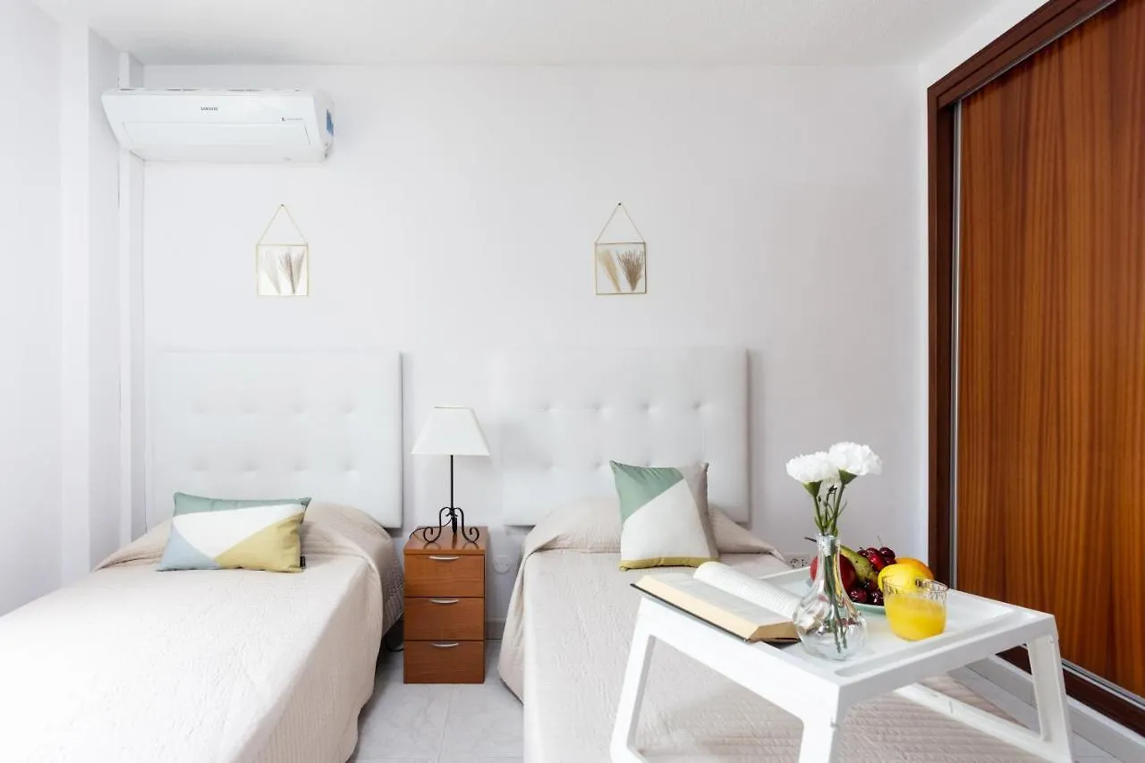Apartment Home2Book Bright Center Santa Cruz, Wifi